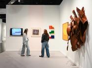 Nara_Roesler, Frieze New York, 2026. Photo: Casey Kelbaugh/CKA. Courtesy Frieze. 