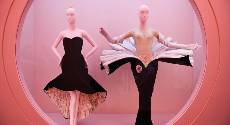 Gallery View, Failed Seriousness 