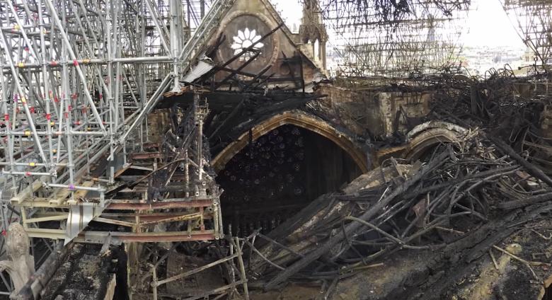 Detail Notre Dame interior