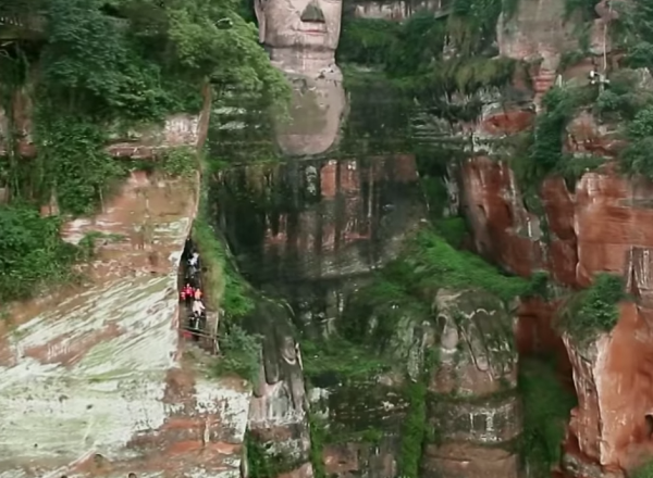 This Giant Buddha Was Built to Protect Passing Boats