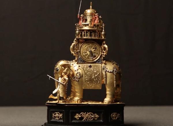 Elephant clock gold