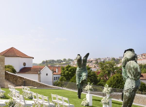 Art at Hotel Tivoli Kopke Porto Gaia, Candido Pazos Brixida y Breogan