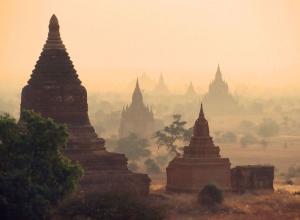 The city of Bagan set against the rising dawn. Credit: Nicholas Kenrick, flickr.
