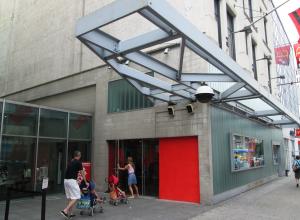 Entrance to The Studio Museum in Harlem’s old building. 