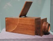 Portable Camera Obscura, 1800s. Goethe Nationalmuseum, Weimar, Germany.