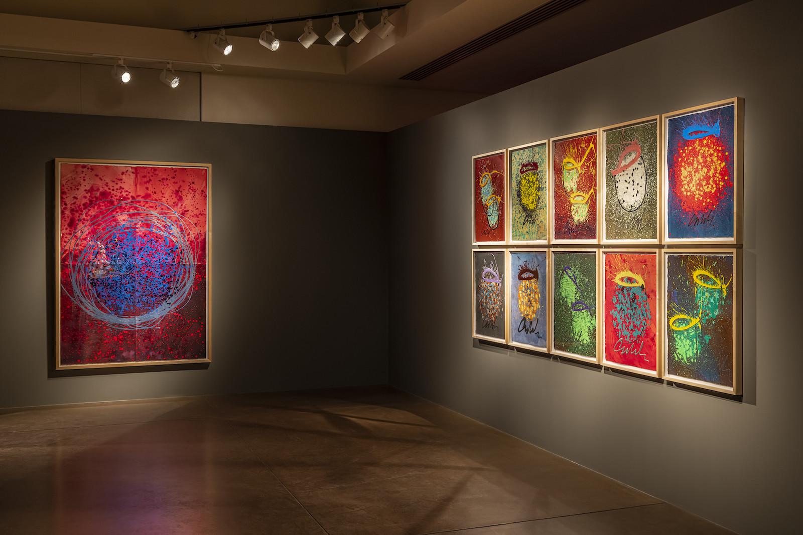 Dale Chihuly, Float Quad Drawing, 2014, and Basket Drawings, Desert Botanical Garden, Phoenix, installed 2021, Photo by Nathaniel Willson.