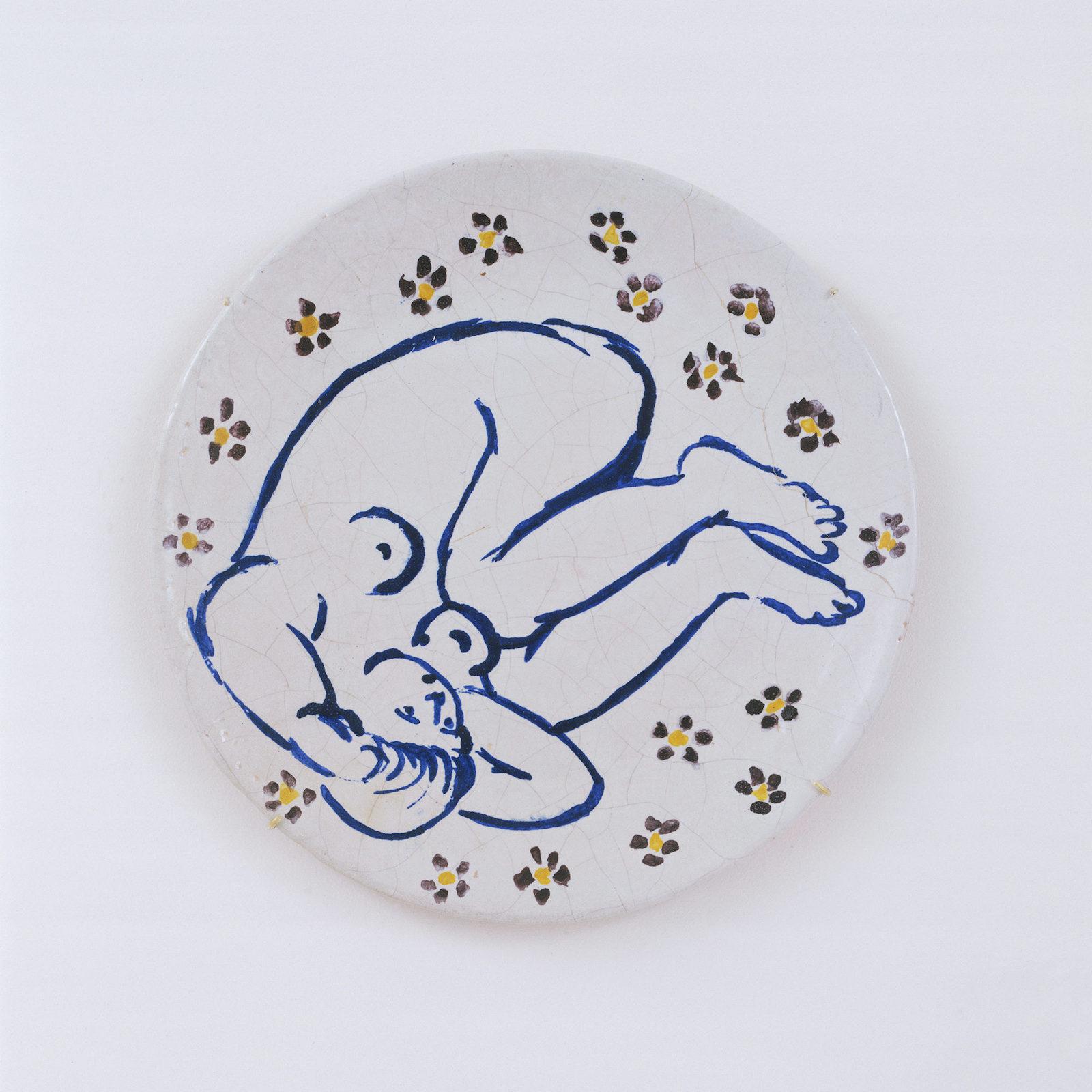 Henri Matisse, Female Nude, 1907. Ceramic plate, tin-glazed earthenware. Diam. 9 3/4″ (24.8 cm). The Museum of Modern Art, New York.