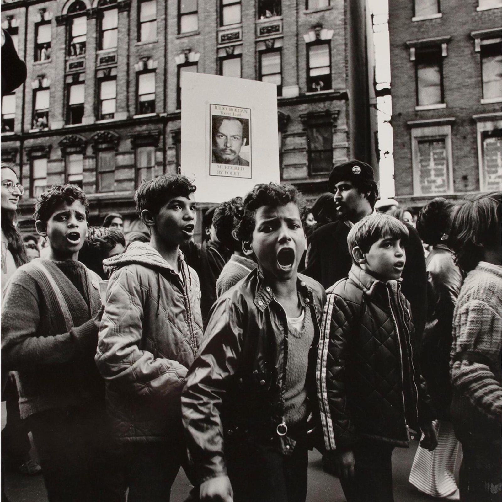 Hiram Maristany, Children in the funeral march of Julio Roldán, 1970. Photograph.