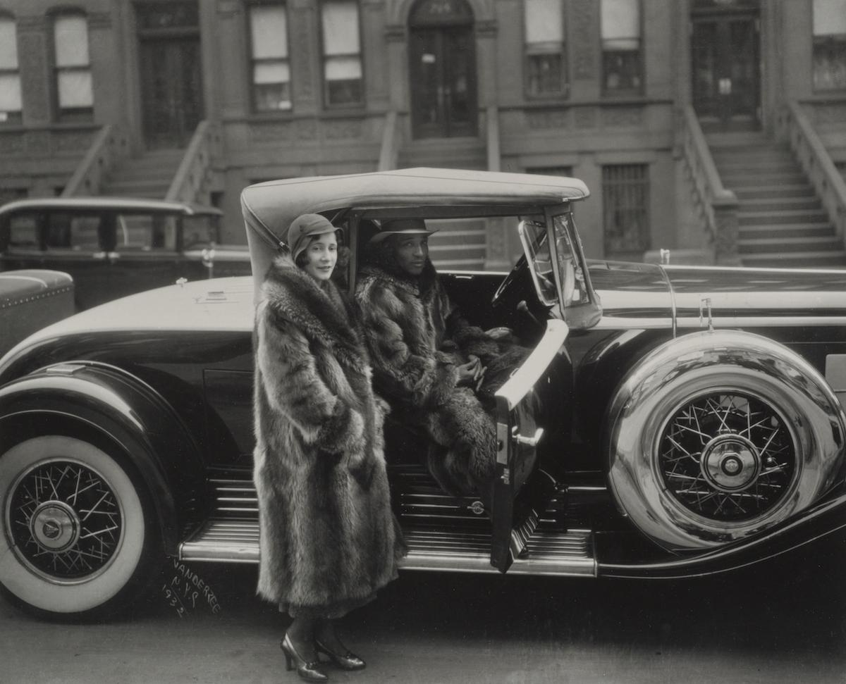 James Van Der Zee (American, 1886–1983), Couple, Harlem, 8 in. × 9 15/16 in. (20.3 × 25.2 cm)