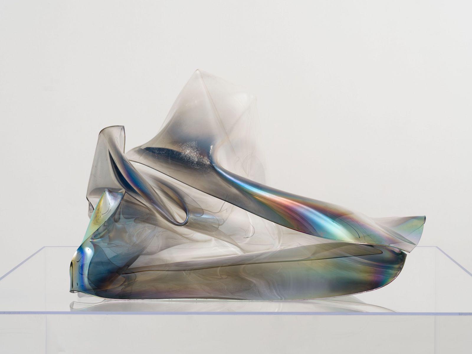 John Chamberlain Gallup, 1970. Mineral-coated synthetic polymer resin. 63.5 x 139.7 x 111.8 cm. (25 x 55 x 44 in.).© 2022 Fairweather & Fairweather LTD / Artists Rights Society (ARS), New York. Dia Art Foundation, New York.