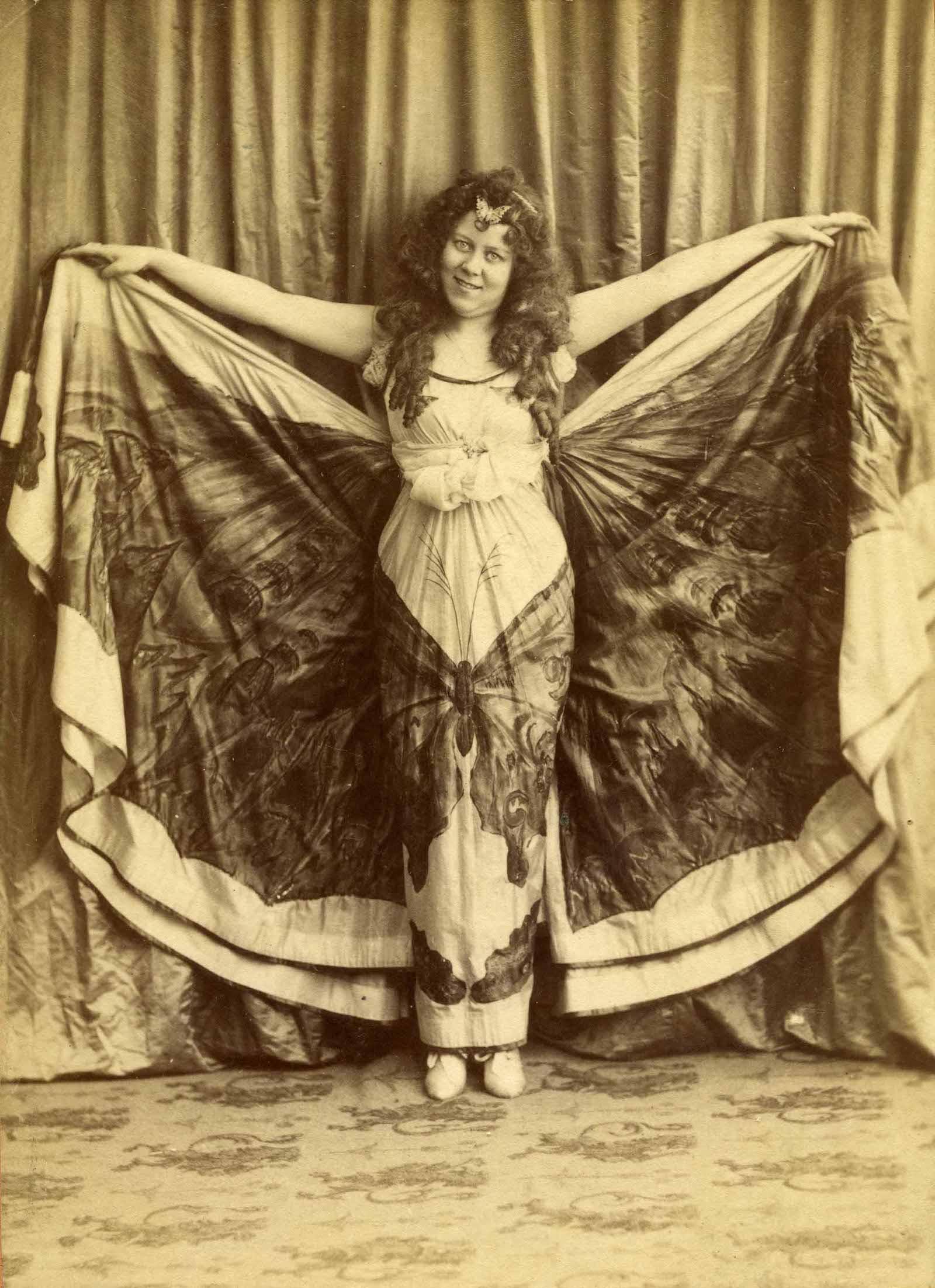 Loïe Fuller in her butterfly dress, c.1898. Courtesy Maryhill Museum of Art.