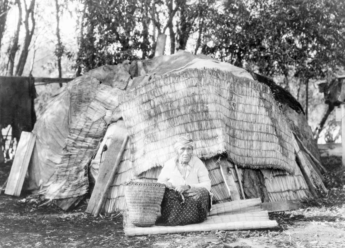Klamath tule hut, 1923.
