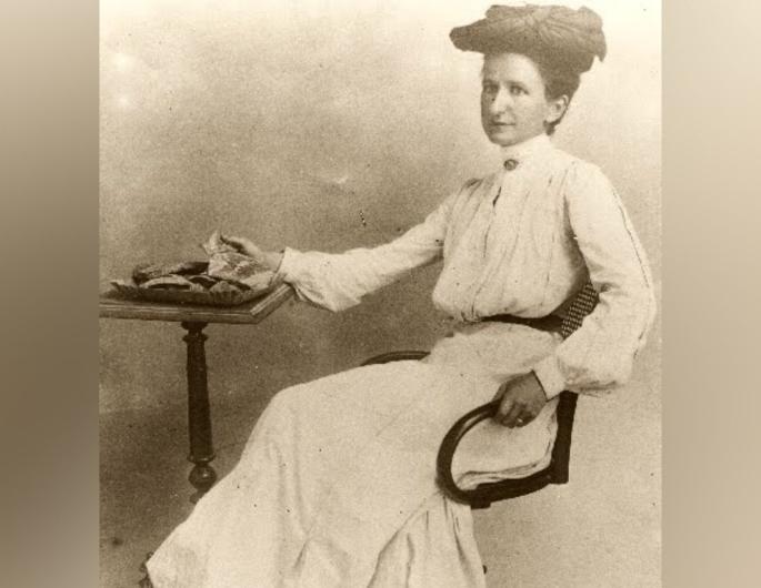 Harriet Ann Boyd Hawes in the late 19th century.