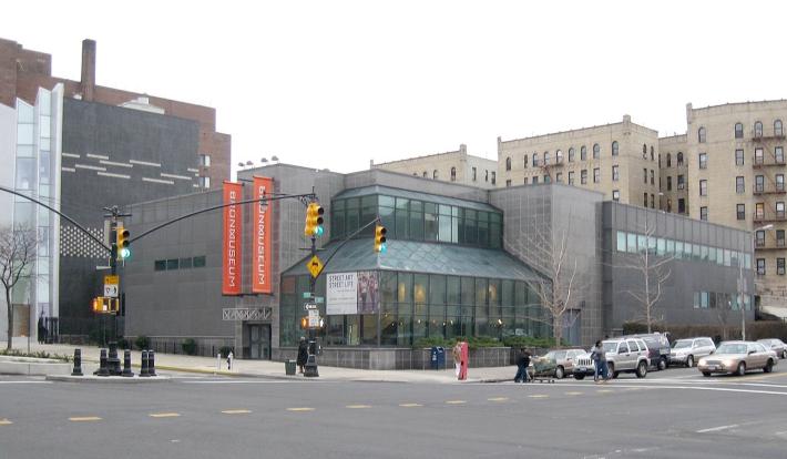 Streetview of the Bronx Museum. 